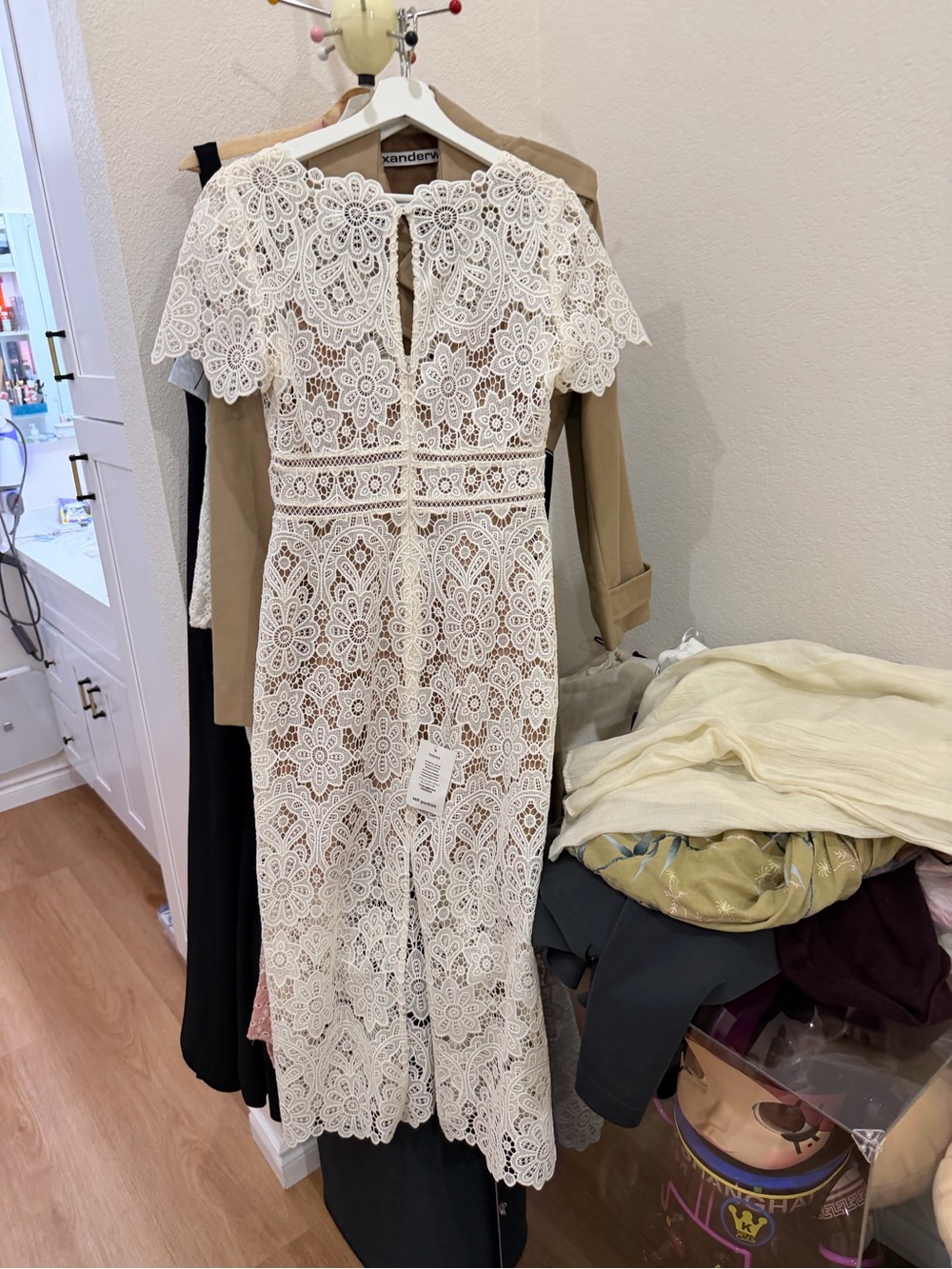 Self-Portrait Cream Floral Crochet Midi Dress - Picture 3 of 8